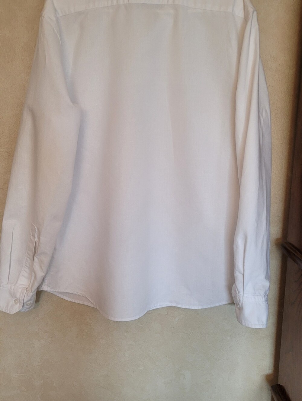 55% Linen/ 45% Cotton Blend Banana Republic Button-down in White - Picture 3 of 4